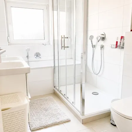 Flat アパート *